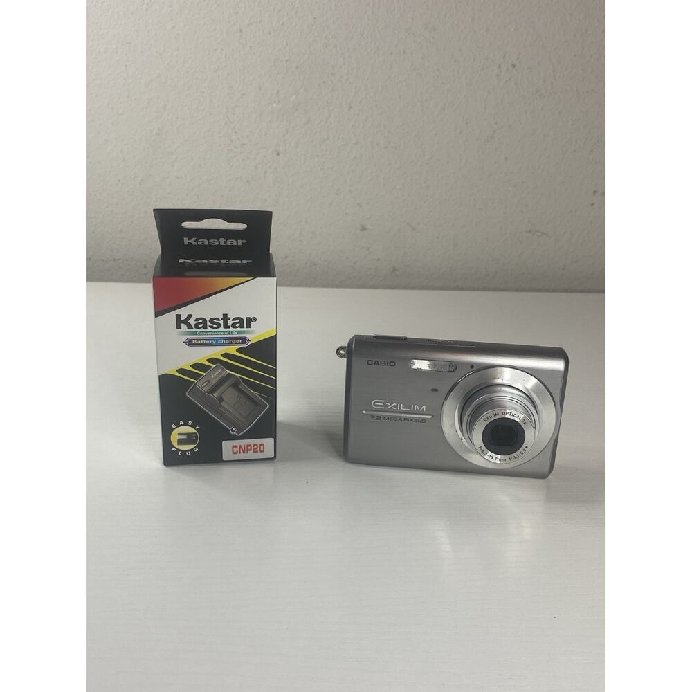 Casio Exilim EX-Z75 7.2 MP Digital Camera Silver - Tested W Charger